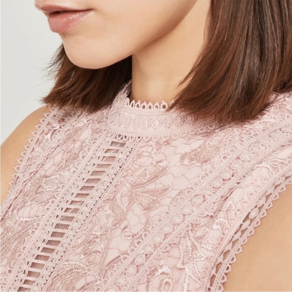 BCBG ✨LIKE 🆕 No Tags✨ 🎊🚨SALE 50% OFF🚨🎊 Dusty Pink Lace Maxi Gown Dress - Picture 4 of 9